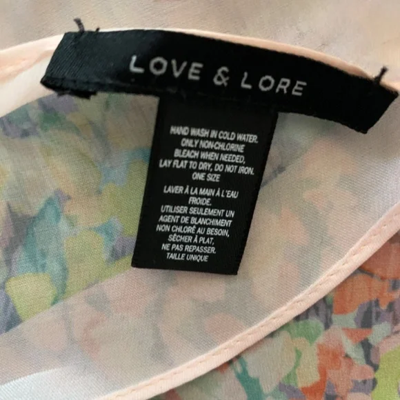 Love & Lore Scarf - Picture 4 of 4